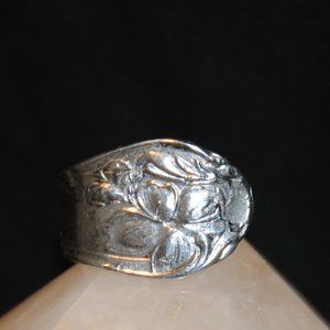 Vintage Bohemian Upcycled Silverplated Dogwood Spoon Ring Size 8 *Condition*